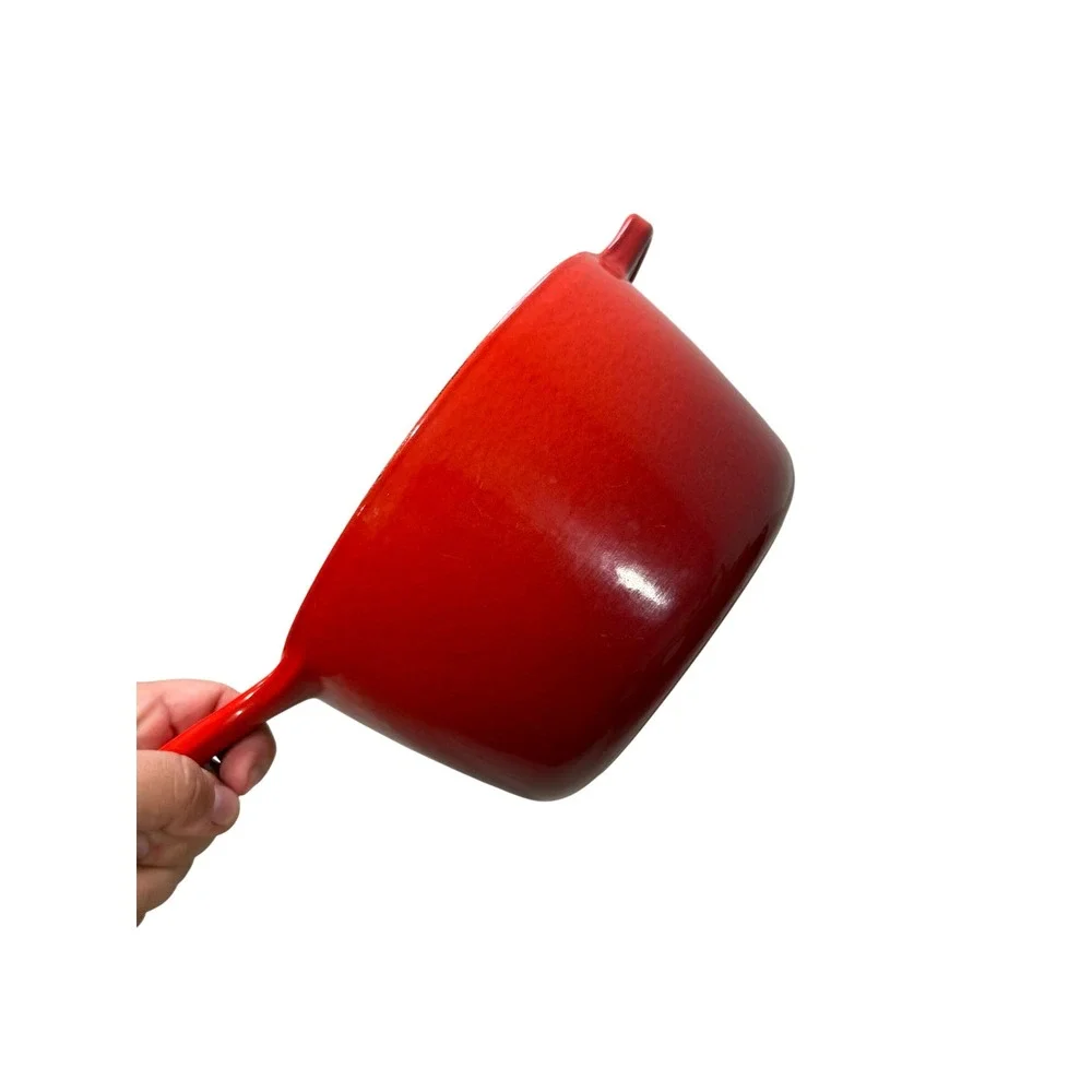 Le Creuset Signature Enameled Cast‎ Iron Saucepan 2 1/4 Qt Cerise Red W/Lid